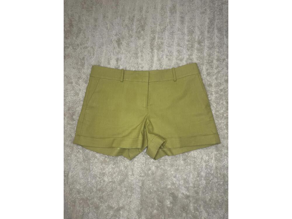 Ann Taylor classic green cotton/linen cuffed shorts Size 10